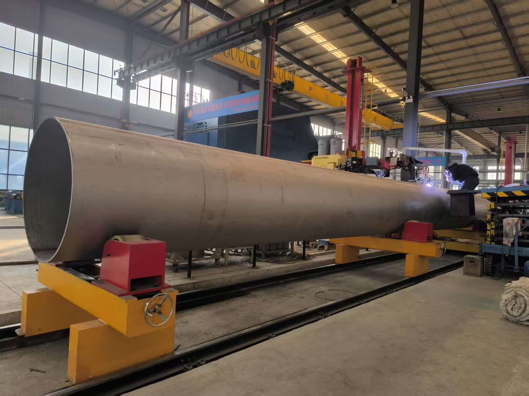 เหตุใดท่อเชื่อมสเตนเลสสตีล 904L ที่มีการทดสอบ RT 100% จึงมีความสำคัญสำหรับสภาพแวดล้อมที่รุนแรง