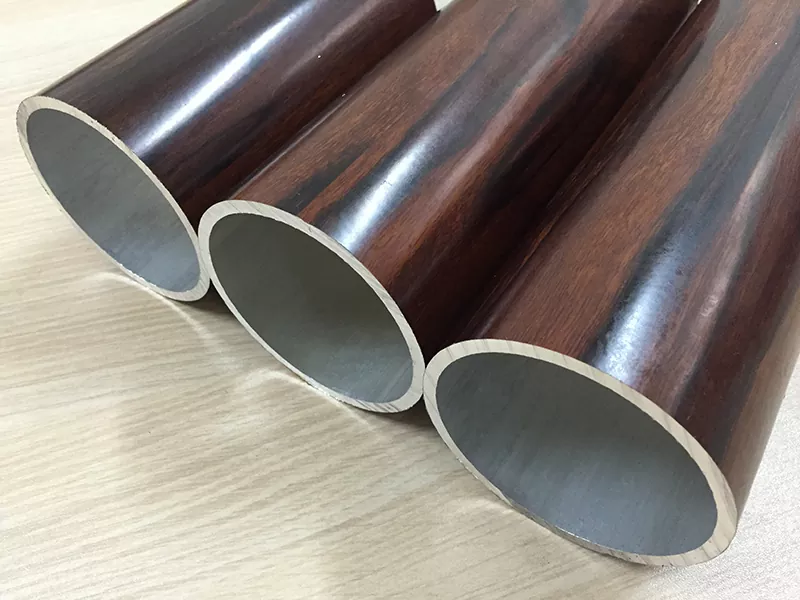 ท่อไร้รอยต่อโลหะผสมเหล็กเส้นผ่านศูนย์กลางขนาดใหญ่